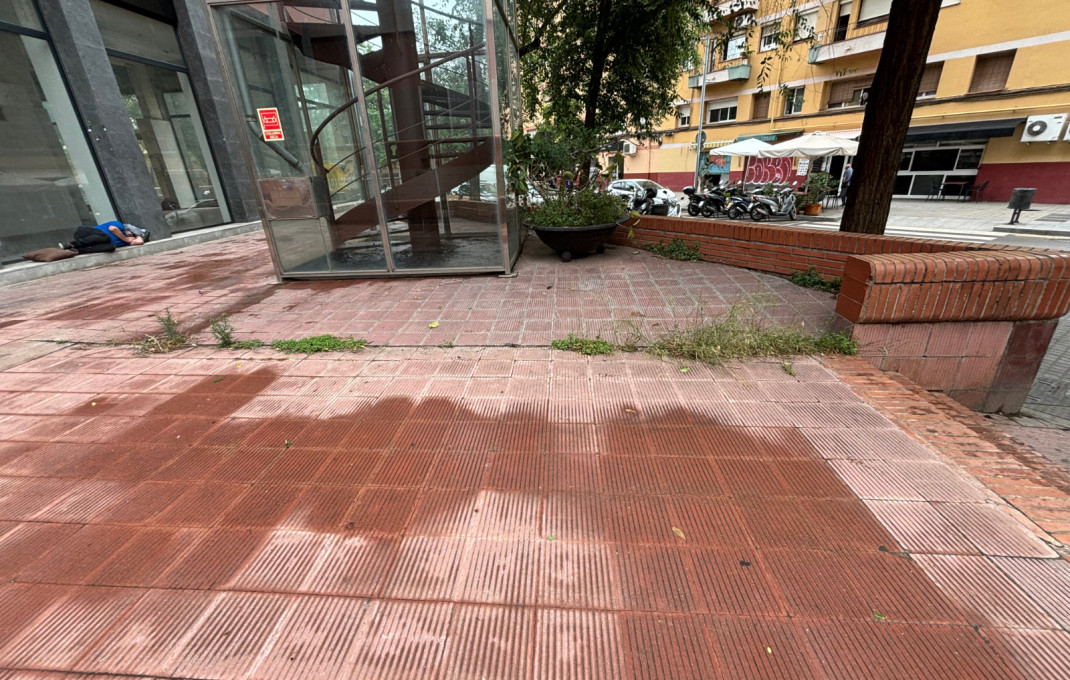 Location longue durée - Local comercial -
Barcelona - Sant Andreu