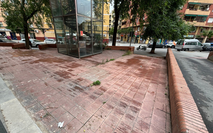 Rental - Local comercial -
Barcelona - Sant Andreu