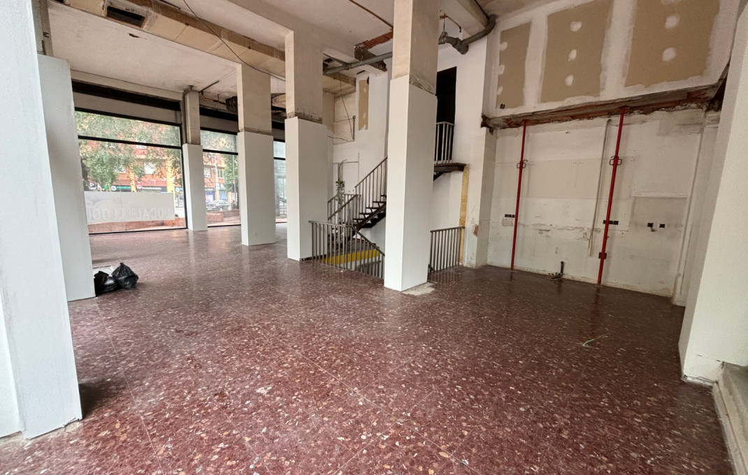 Location longue durée - Local comercial -
Barcelona - Sant Andreu