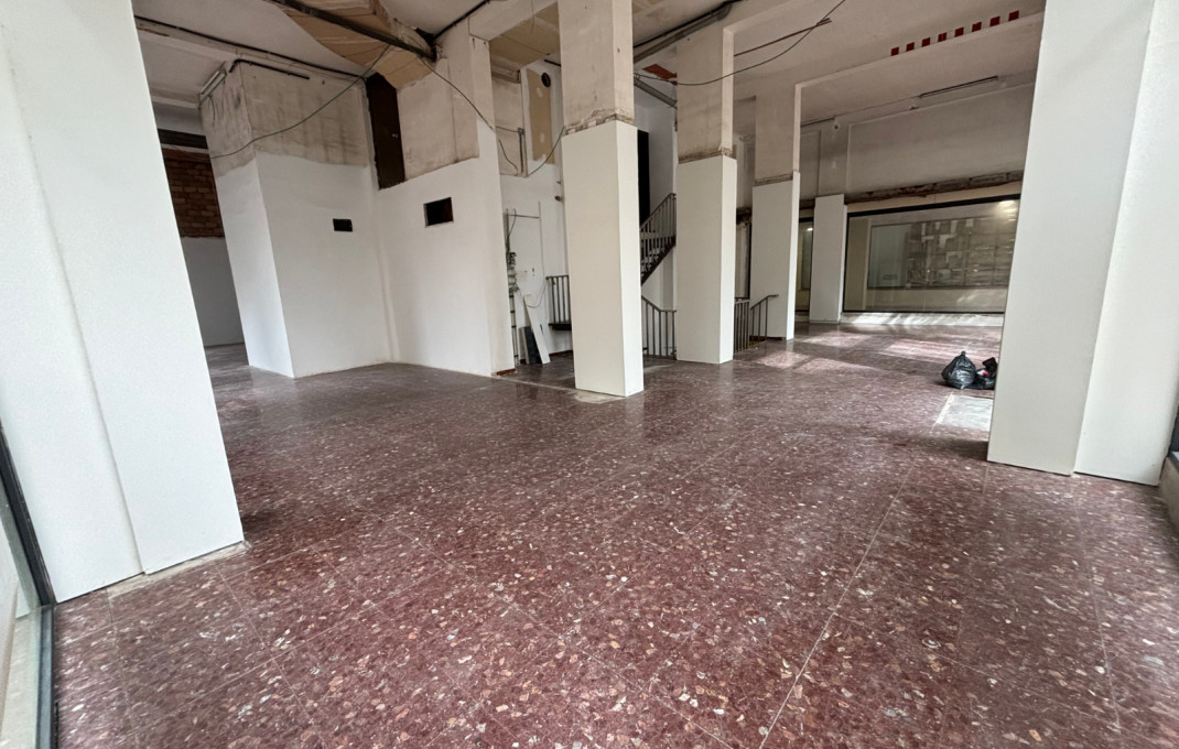 Location longue durée - Local comercial -
Barcelona - Sant Andreu