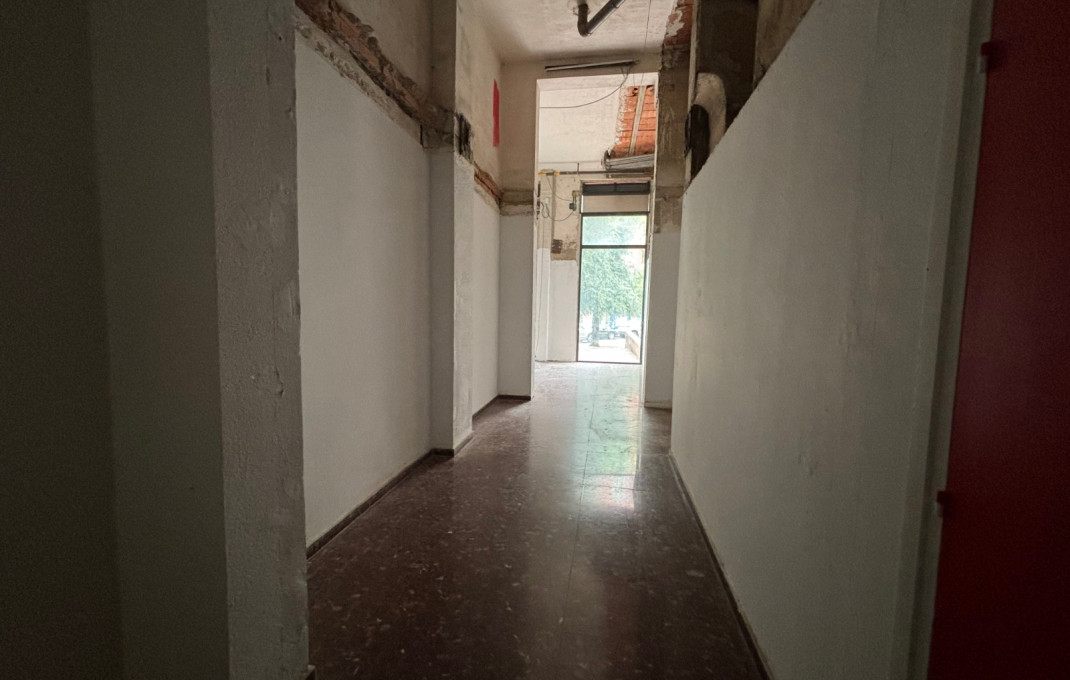 Location longue durée - Local comercial -
Barcelona - Sant Andreu