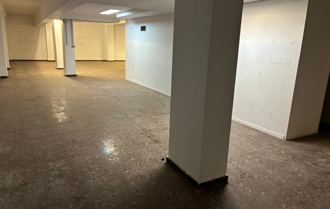 Location longue durée - Local comercial -
Barcelona - Sant Andreu