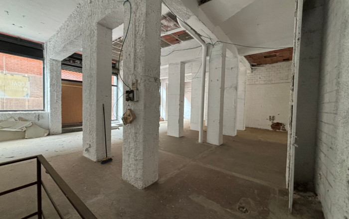 Location longue durée - Local comercial -
Barcelona - Sant Andreu