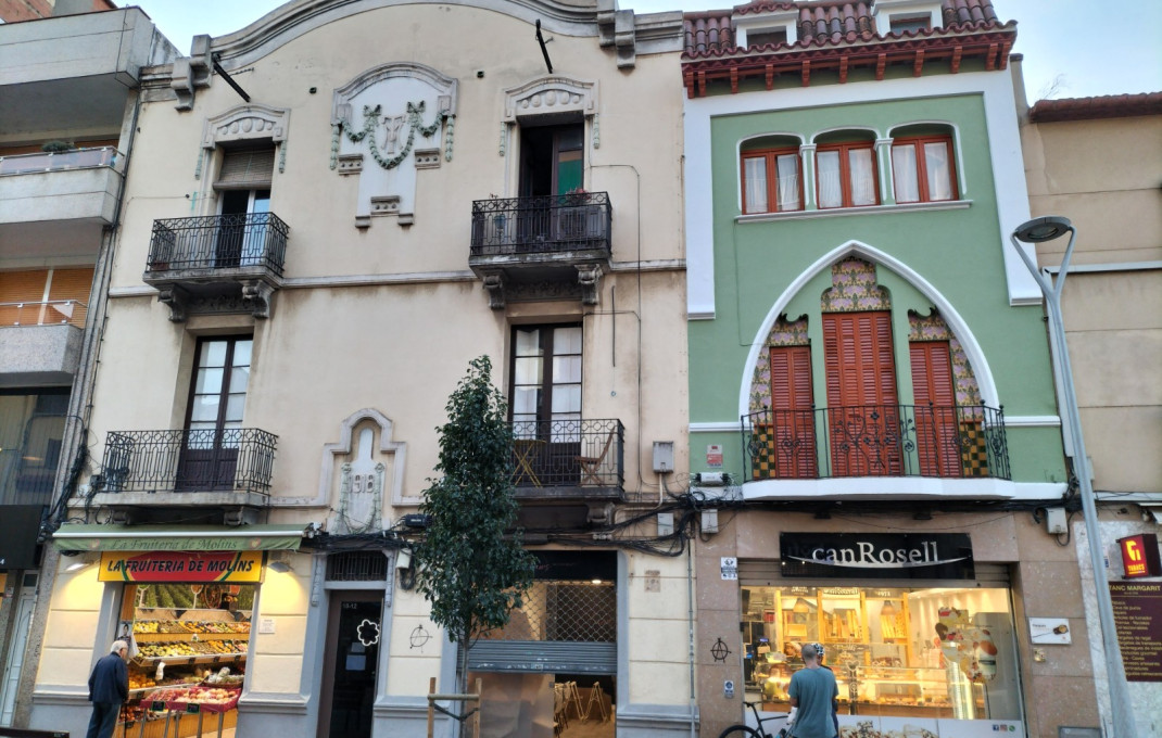 Traspaso - Bar-Cafeteria -
Molins de Rei