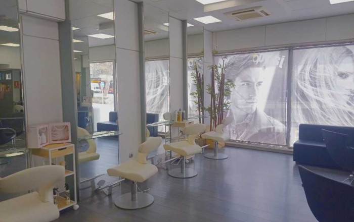 Traspaso - Peluquerias y Estetica -
Sabadell