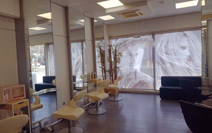 Traspaso - Peluquerias y Estetica -
Sabadell