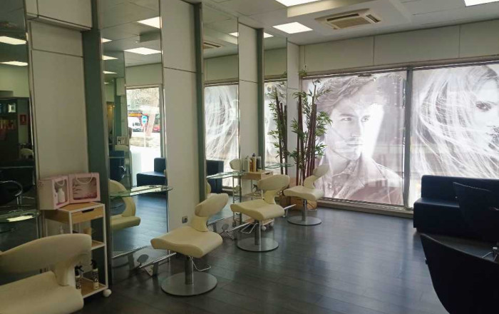 Traspaso - Peluquerias y Estetica -
Sabadell