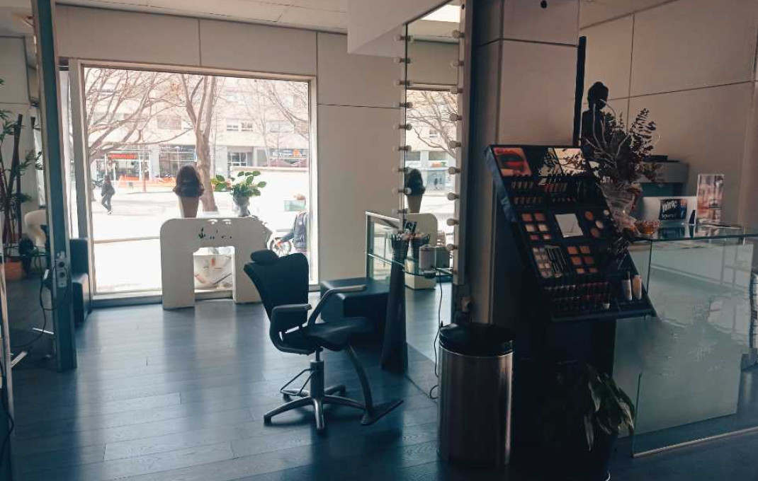 Traspaso - Peluquerias y Estetica -
Sabadell
