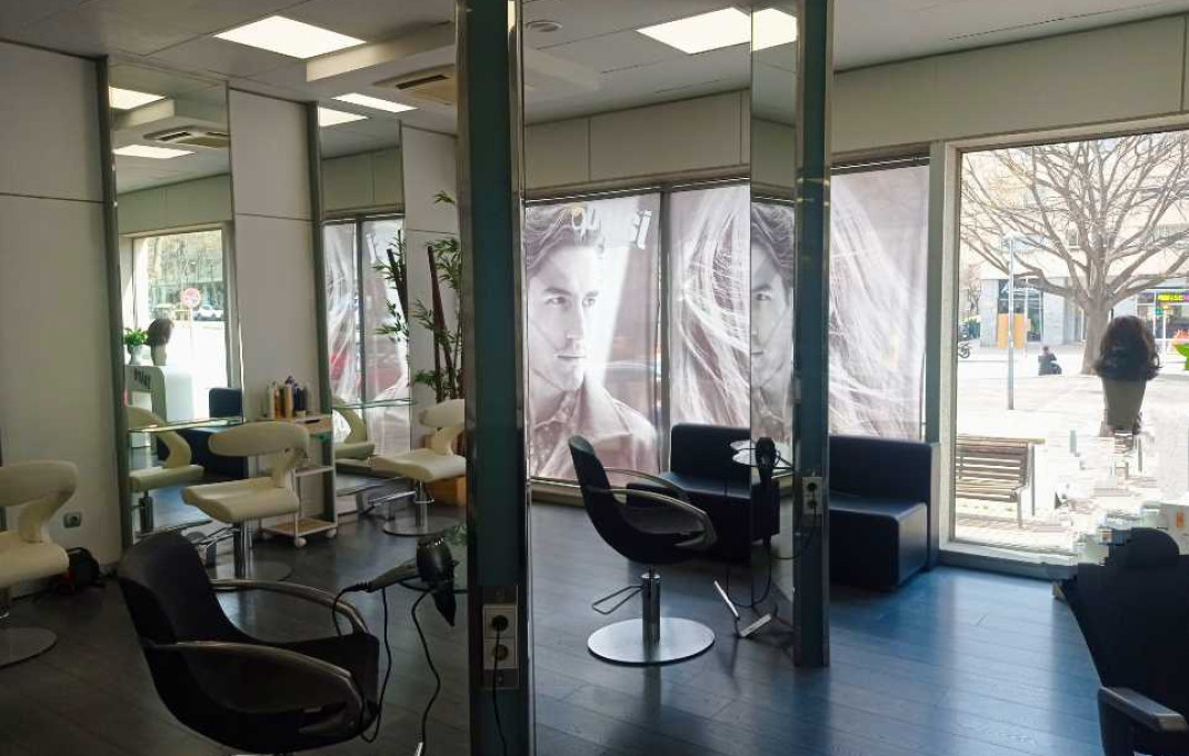Traspaso - Peluquerias y Estetica -
Sabadell