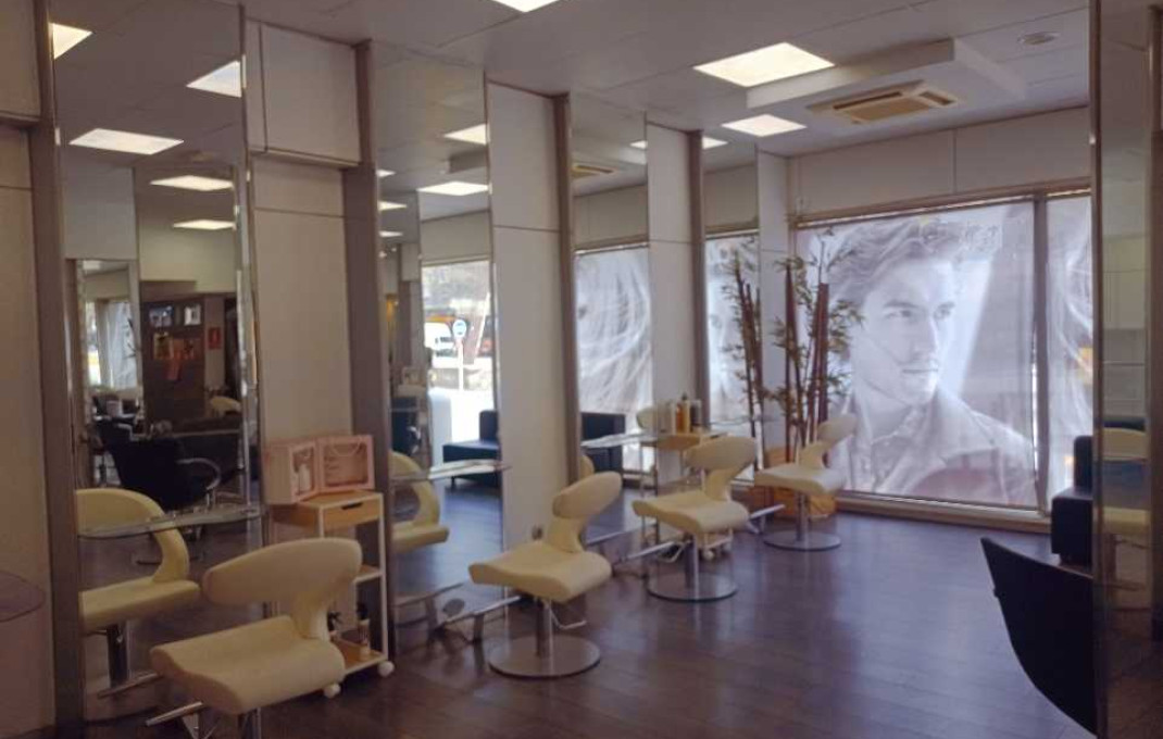 Traspaso - Peluquerias y Estetica -
Sabadell