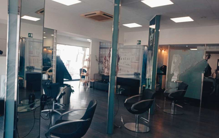 Traspaso - Peluquerias y Estetica -
Sabadell
