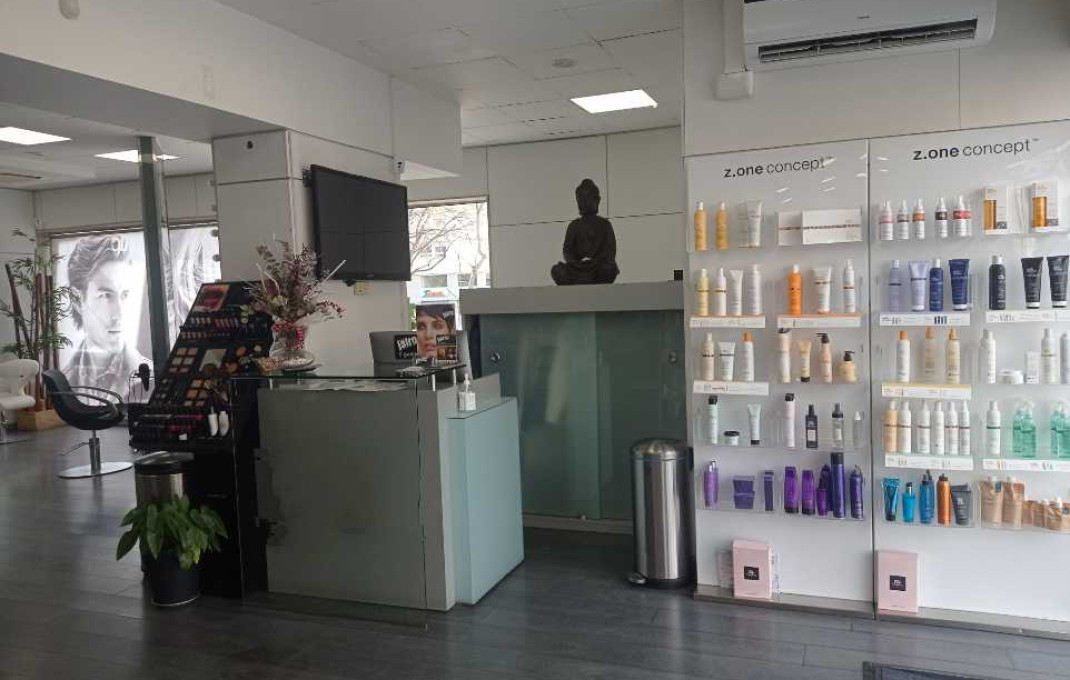 Traspaso - Peluquerias y Estetica -
Sabadell