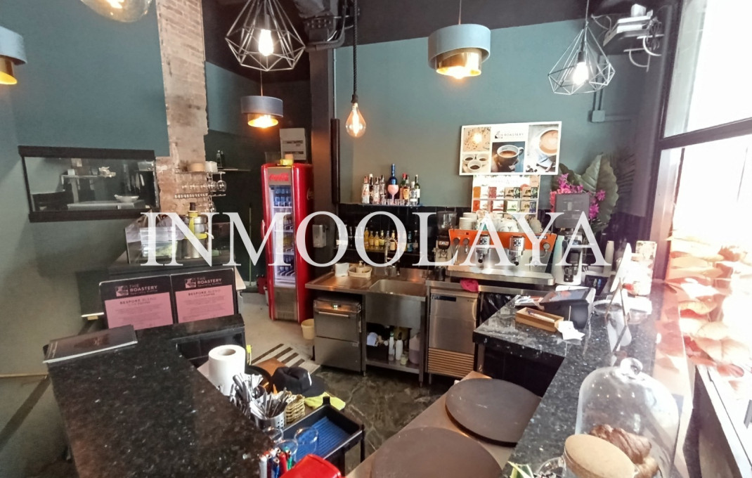 Transfert - Bar-Cafeteria -
Barcelona - La Nova Esquerra De L´ Eixample