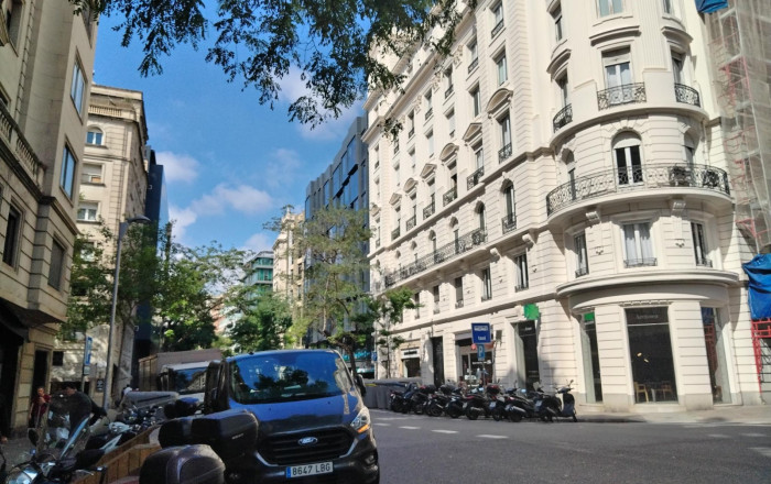 Location longue durée - Des bureaux -
Barcelona - Sarria-Sant Gervasi