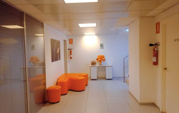 Traspaso - Peluquerias y Estetica -
Sabadell