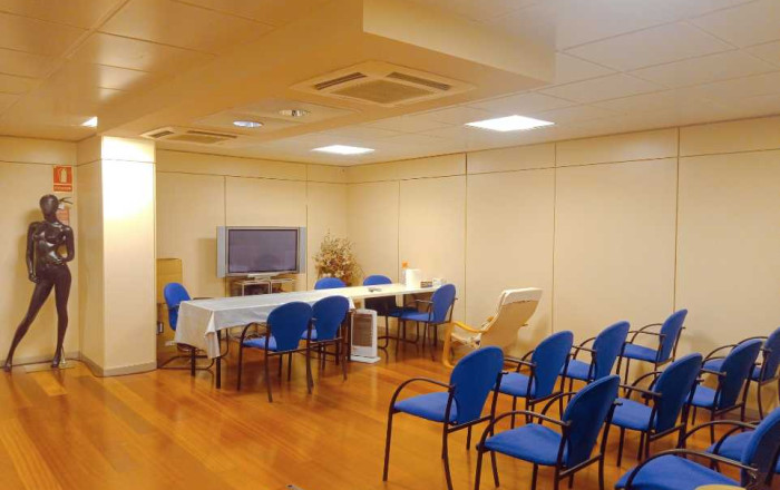 Traspaso - Peluquerias y Estetica -
Sabadell