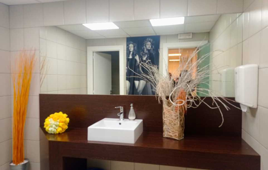 Traspaso - Peluquerias y Estetica -
Sabadell