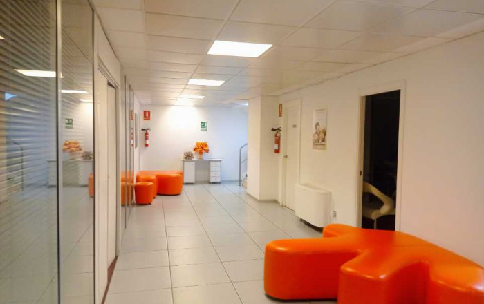 Traspaso - Peluquerias y Estetica -
Sabadell