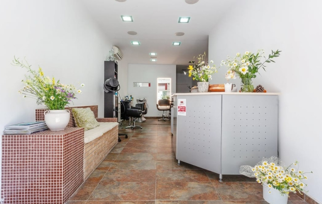 Traspaso - Peluquerias y Estetica -
Barcelona - Gràcia