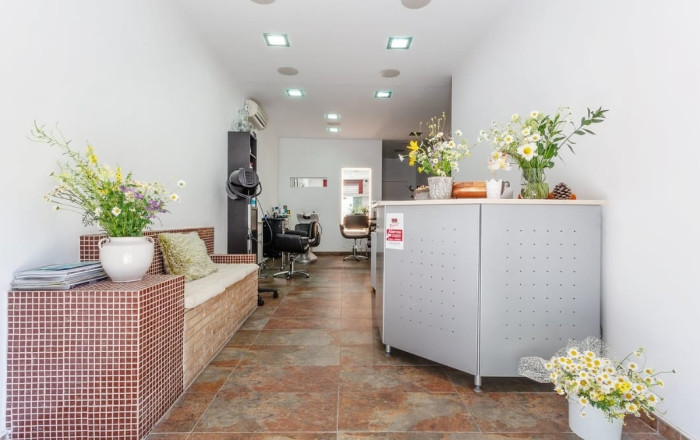 Traspaso - Peluquerias y Estetica -
Barcelona - Gràcia