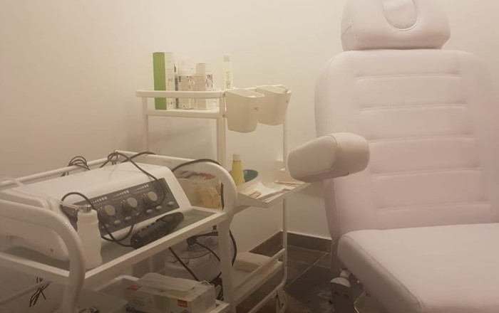 Traspaso - Peluquerias y Estetica -
Barcelona - Gràcia