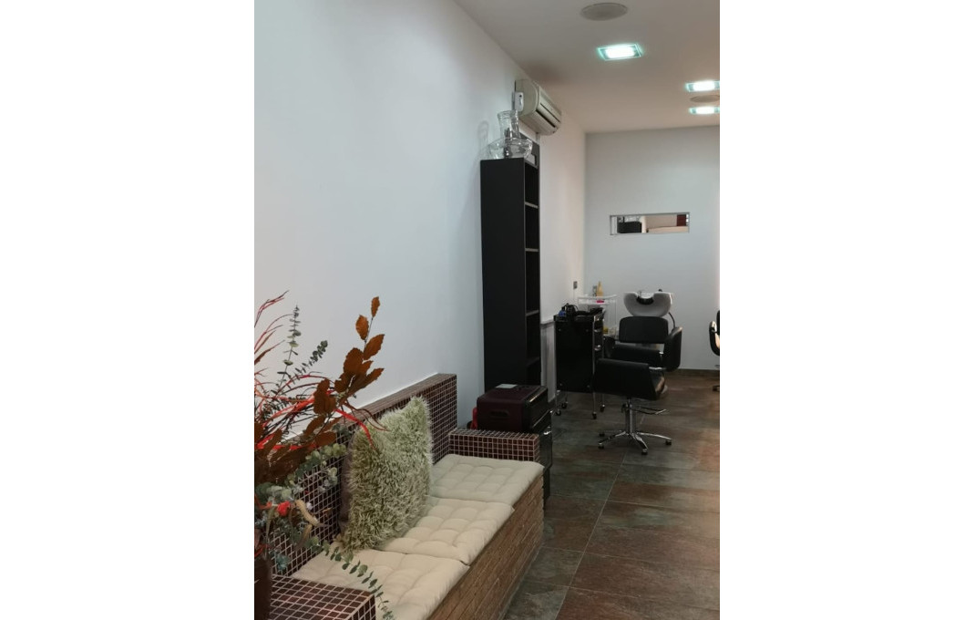 Traspaso - Peluquerias y Estetica -
Barcelona - Gràcia