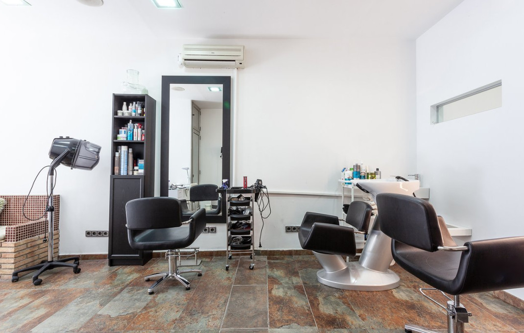 Traspaso - Peluquerias y Estetica -
Barcelona - Gràcia