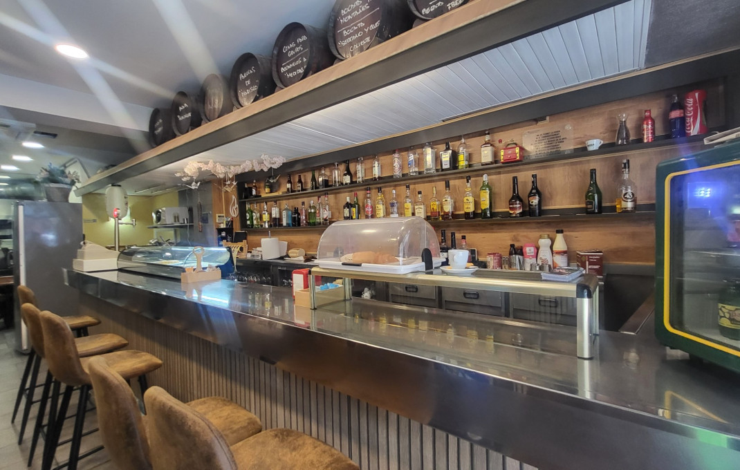 Transfer - Bar Restaurante -
Barcelona - Sarria-Sant Gervasi