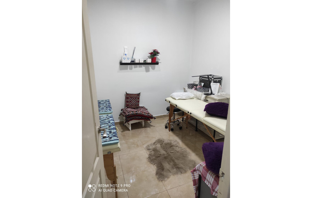 Transfert - Peluquerias y Estetica -
Badalona - Llefià