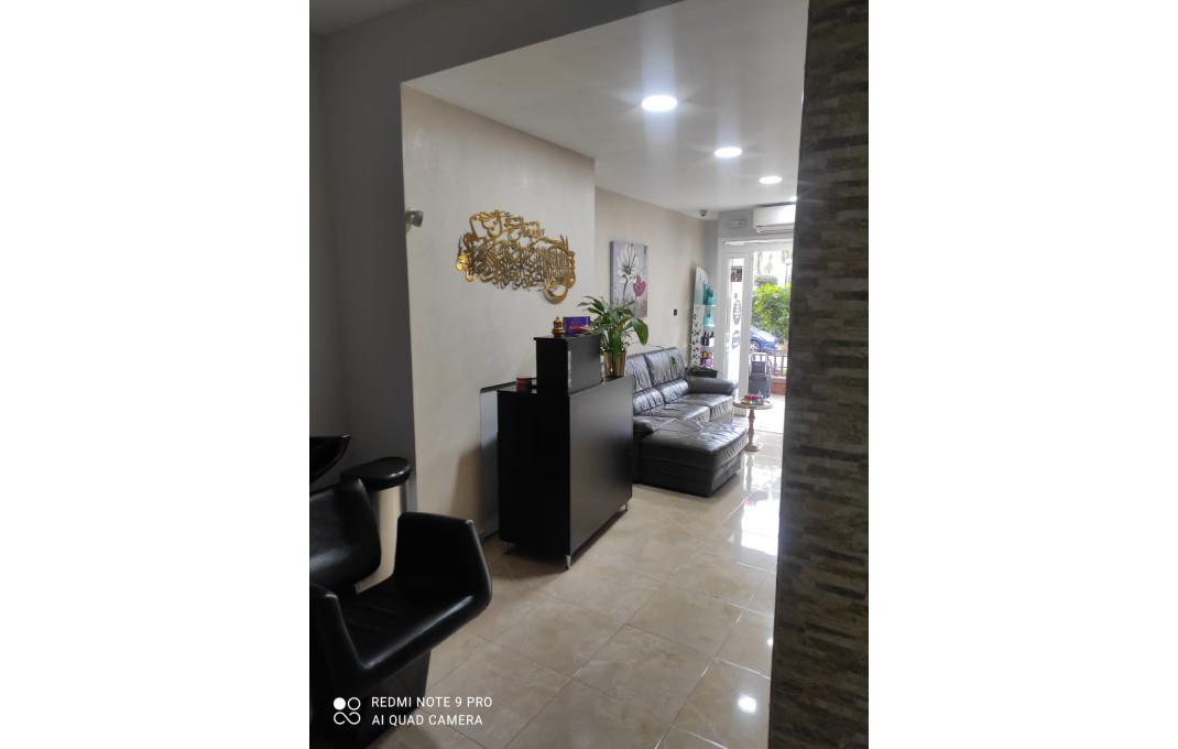 Transfert - Peluquerias y Estetica -
Badalona - Llefià