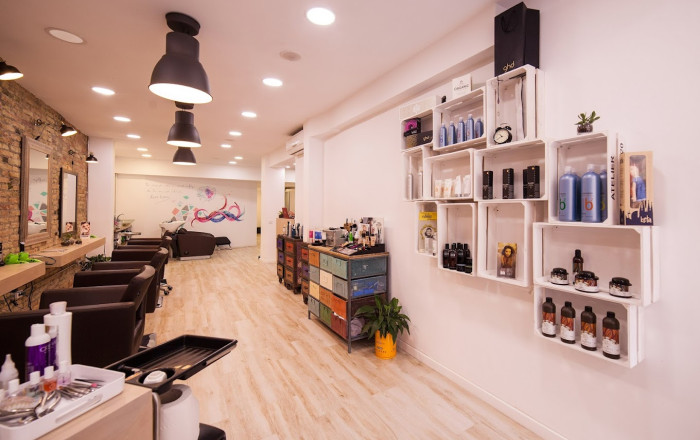 Traspaso - Peluquerias y Estetica -
Barcelona - Gràcia