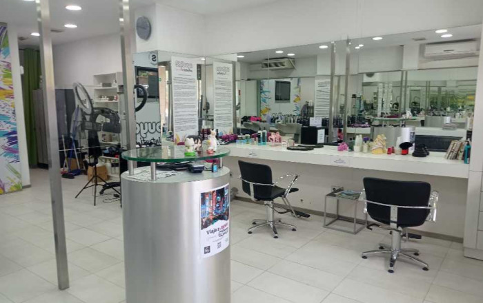 Traspaso - Peluquerias y Estetica -
Sabadell