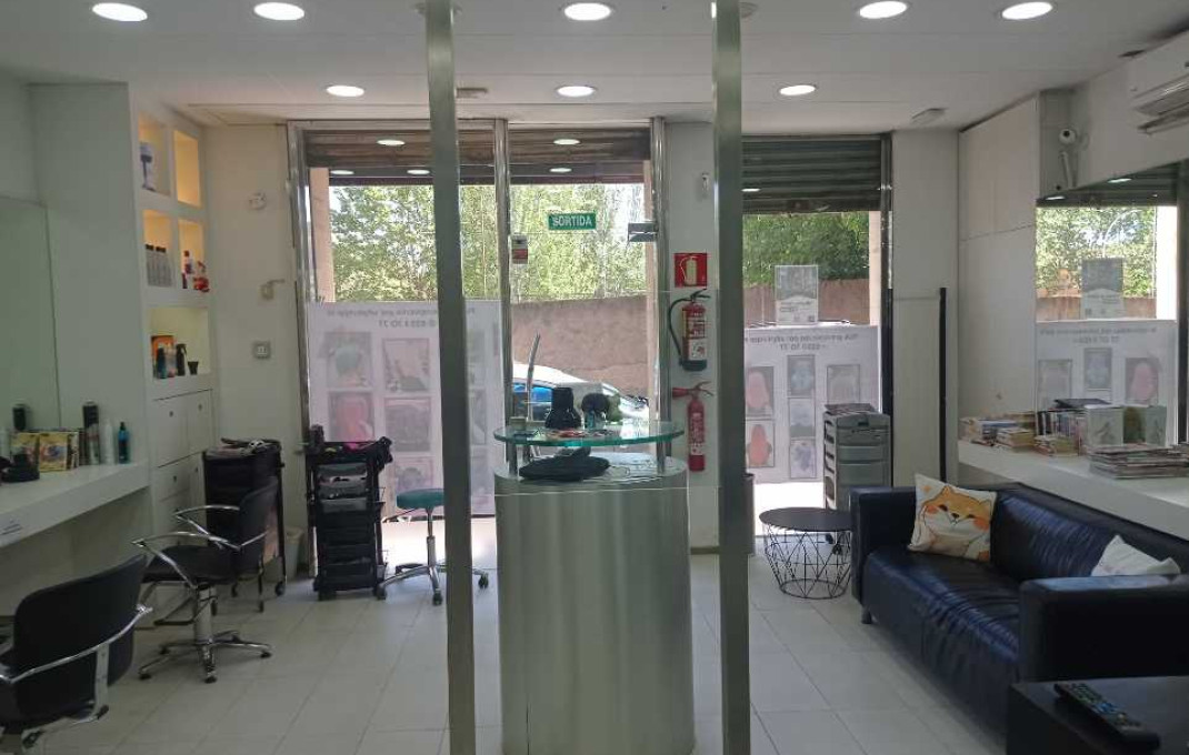 Traspaso - Peluquerias y Estetica -
Sabadell