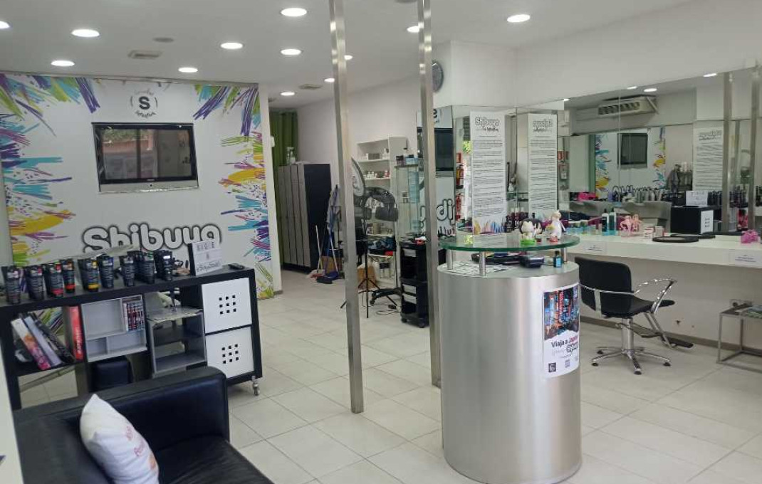 Traspaso - Peluquerias y Estetica -
Sabadell