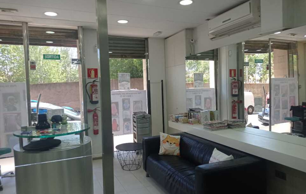 Traspaso - Peluquerias y Estetica -
Sabadell