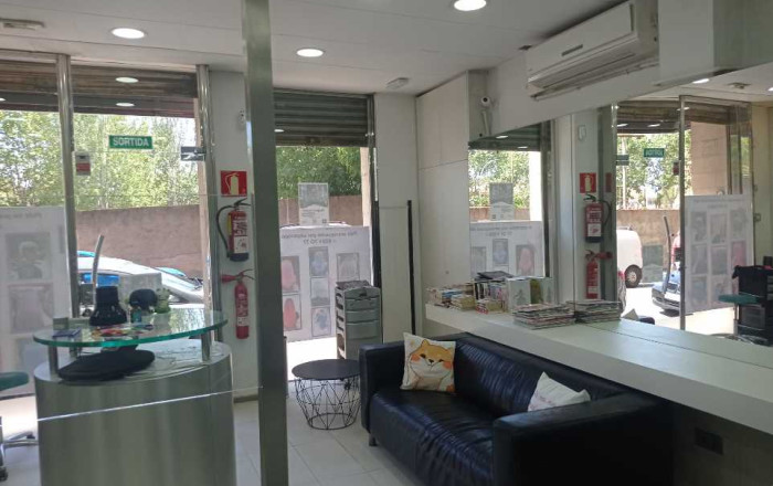 Traspaso - Peluquerias y Estetica -
Sabadell