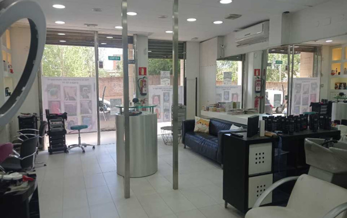 Traspaso - Peluquerias y Estetica -
Sabadell