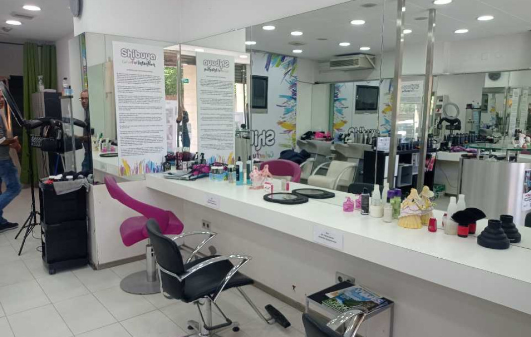 Traspaso - Peluquerias y Estetica -
Sabadell