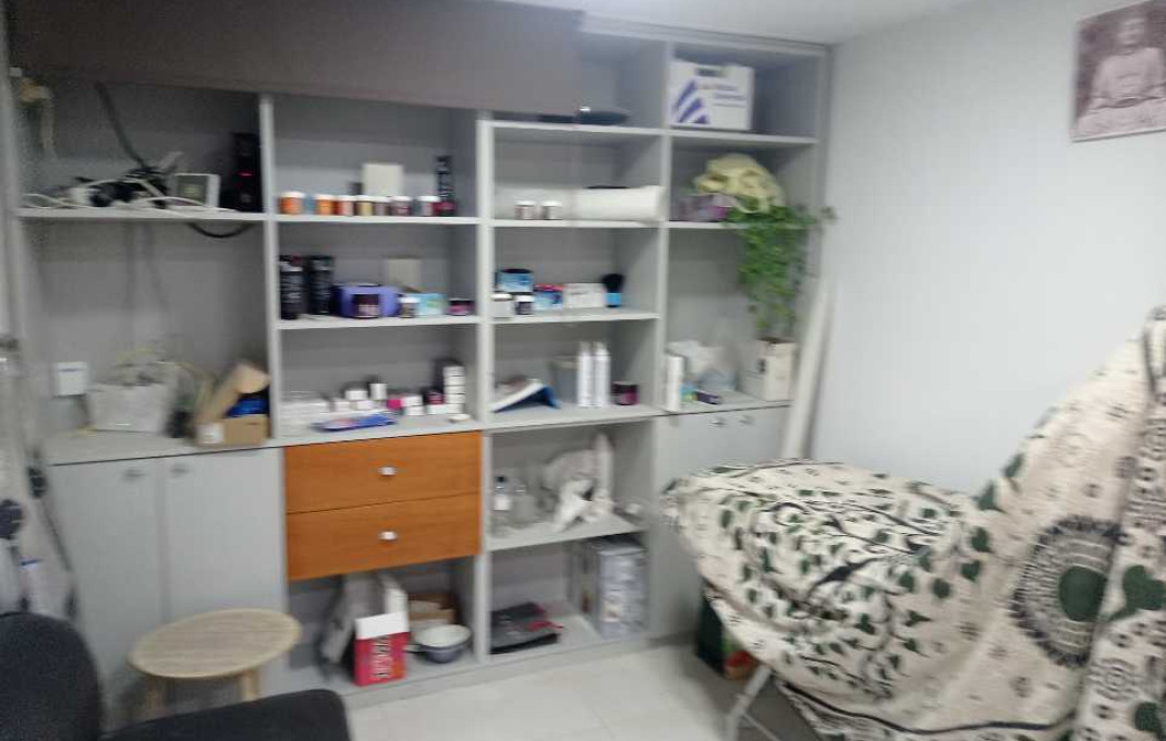 Traspaso - Peluquerias y Estetica -
Sabadell