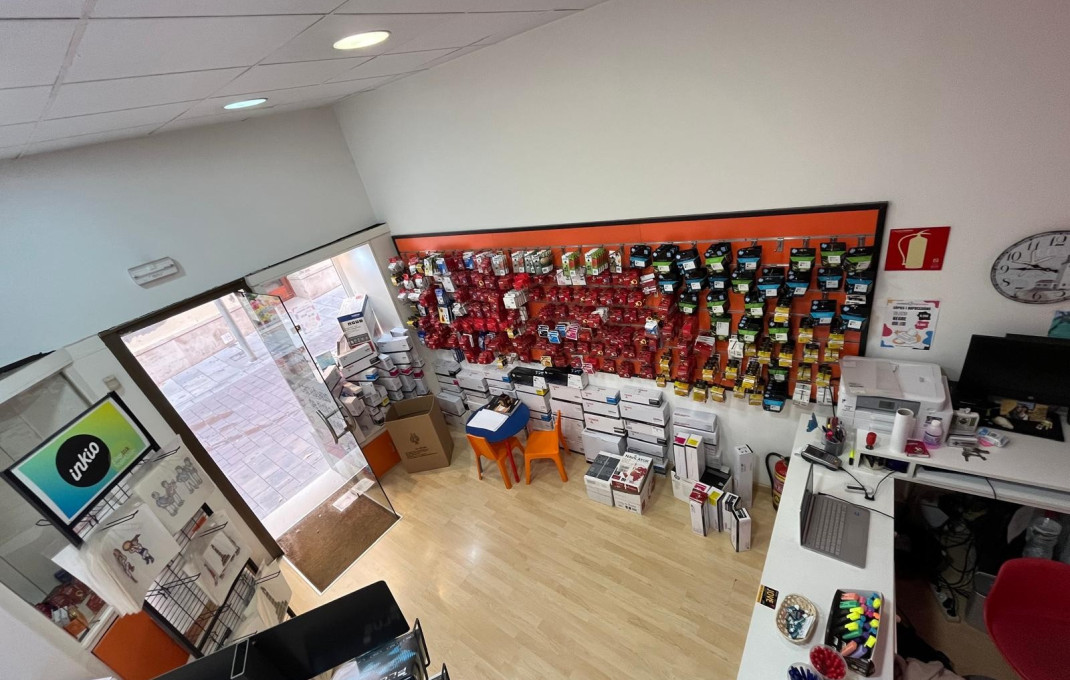 Traspaso - Local comercial -
Vilafranca del Pened&egrave;s