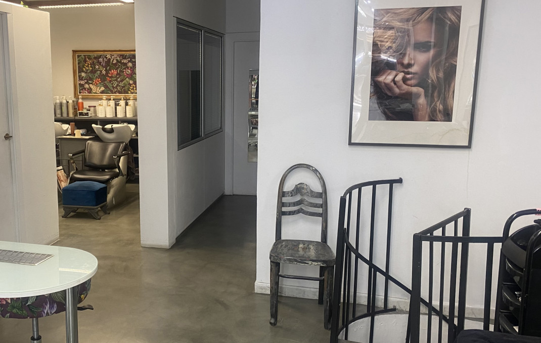 Transfer - Peluquerias y Estetica -
Barcelona - Sant Gervaci