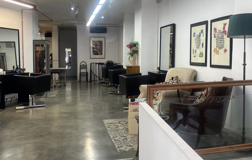 Transfer - Peluquerias y Estetica -
Barcelona - Sant Gervaci