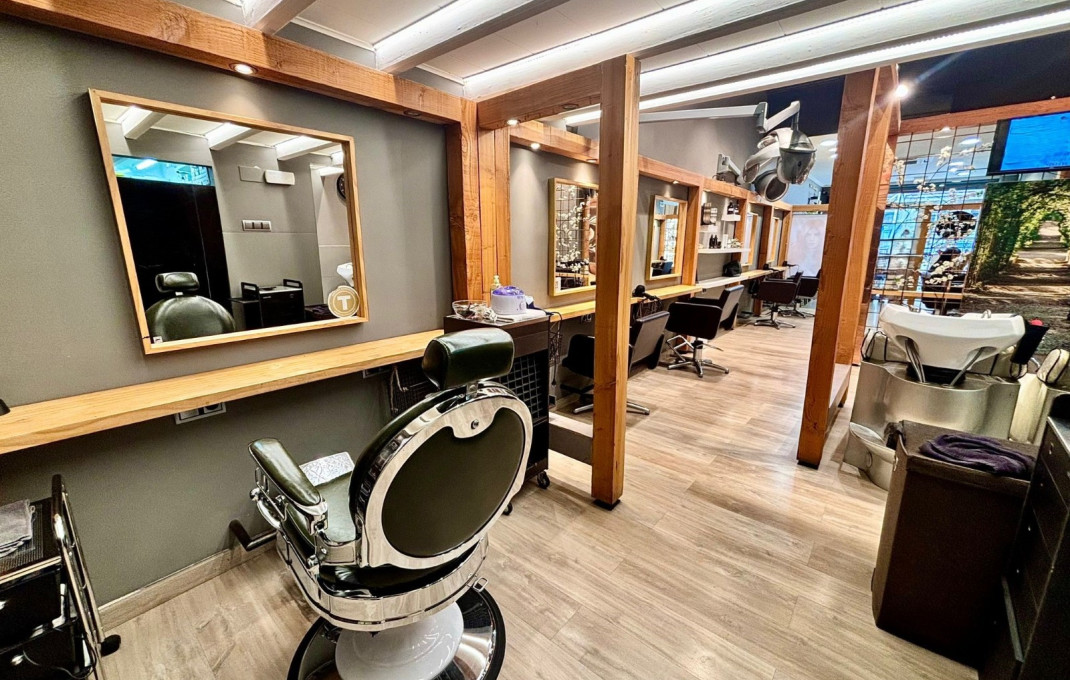 Traspaso - Peluquerias y Estetica -
Barcelona - Eixample