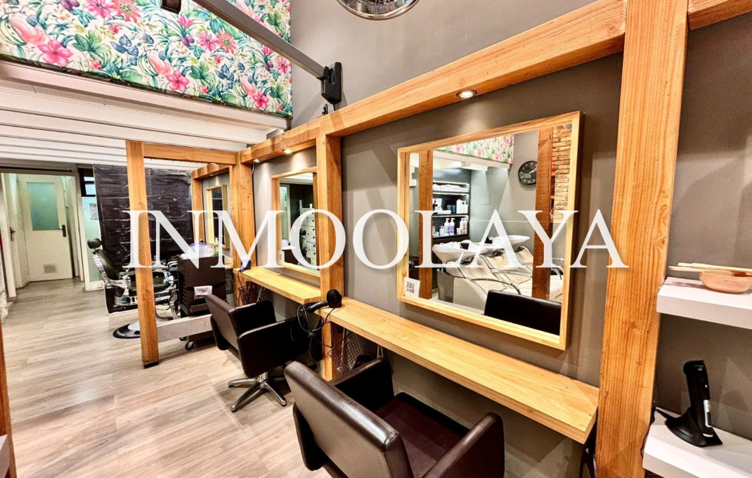 Traspaso - Peluquerias y Estetica -
Barcelona - Eixample