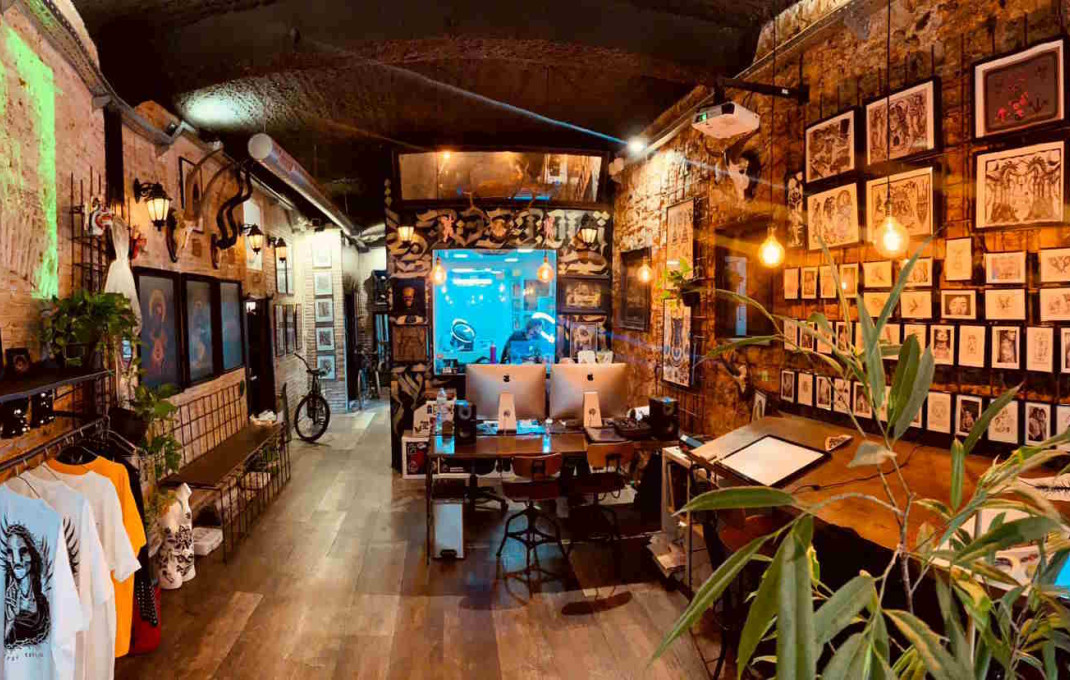 Traspaso - Tiendas -
Barcelona - Borne-centro