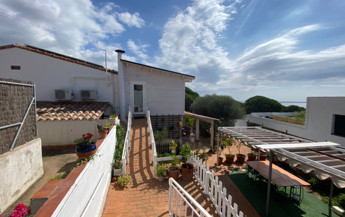 Venta - Finca - Hoteles -
Canet de Mar