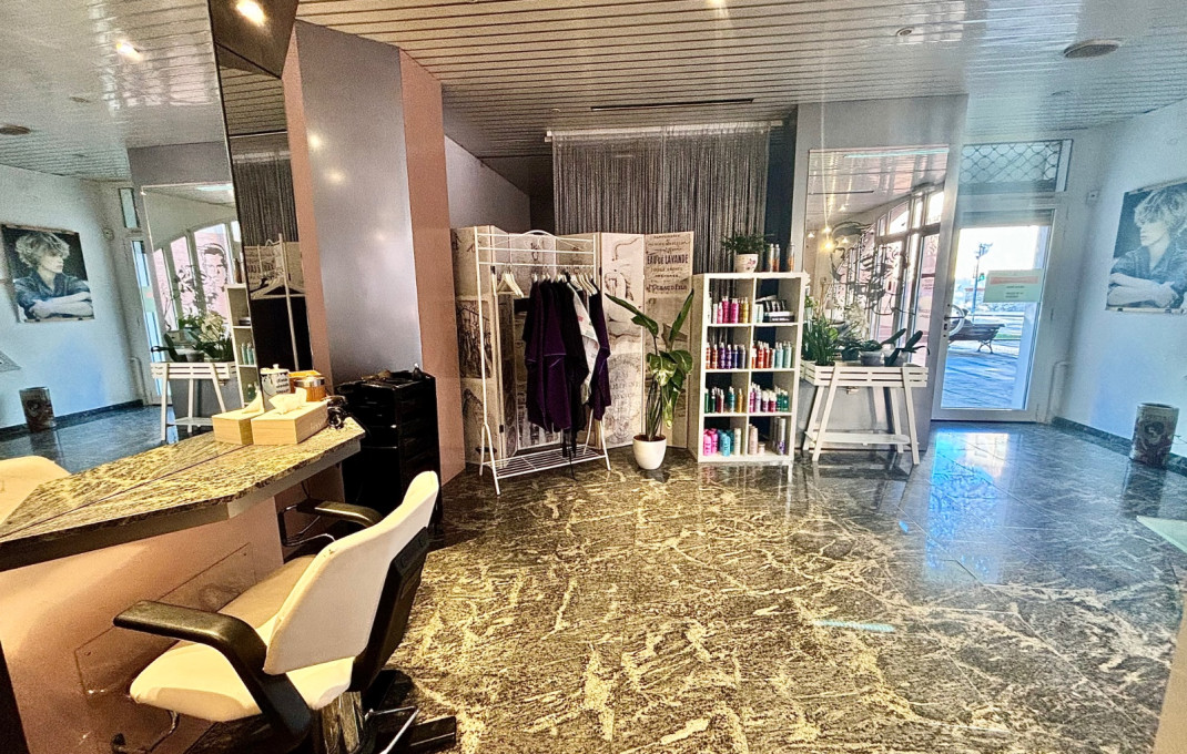 Venta - Peluquerias y Estetica -
Barcelona - Sant Martí