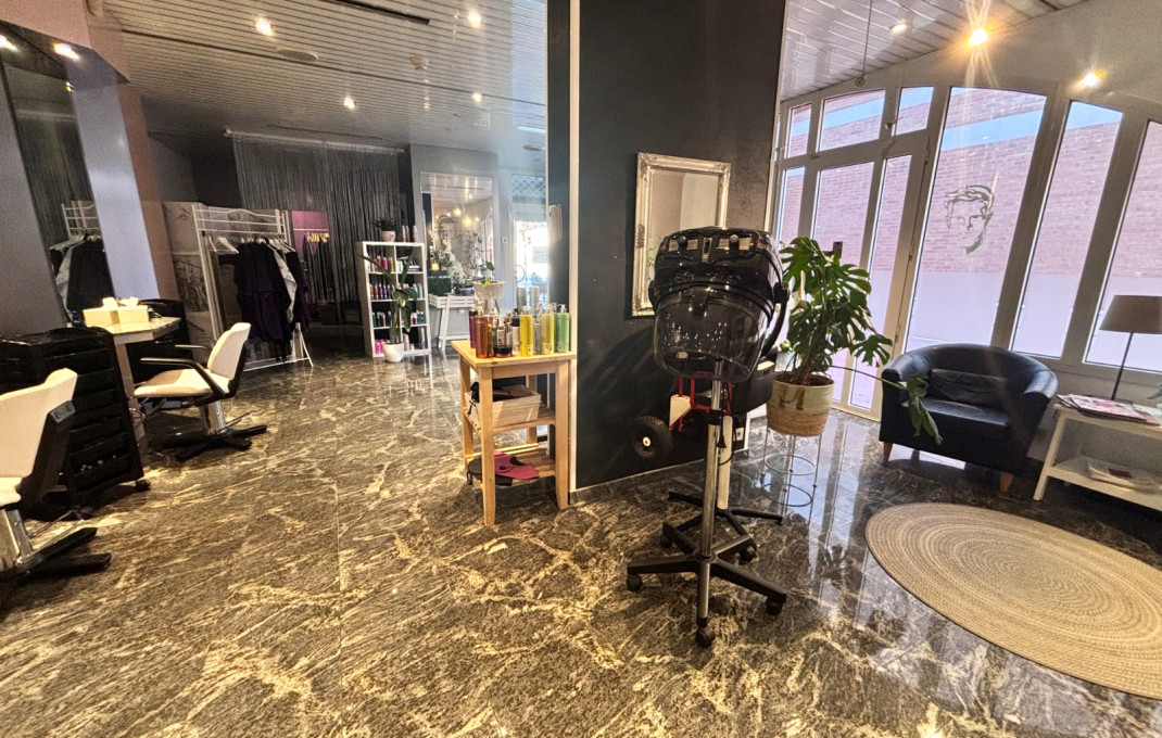 Venta - Peluquerias y Estetica -
Barcelona - Sant Martí