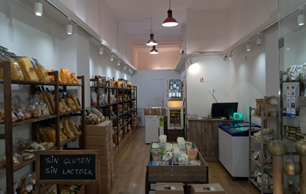 Transfer - Food store -
Barcelona - La Nova Esquerra De L´ Eixample