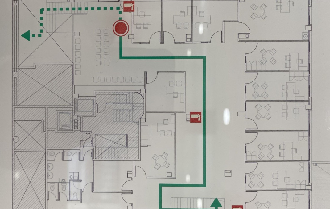 Alquiler - Local comercial -
Barcelona - Eixample - Izquierdo Alto